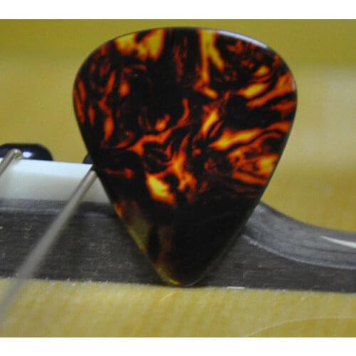 Lots of 100pcs 0.96mm Heavy Gauge Guitar Picks Plectrums Celluloid Tortoiseshell
