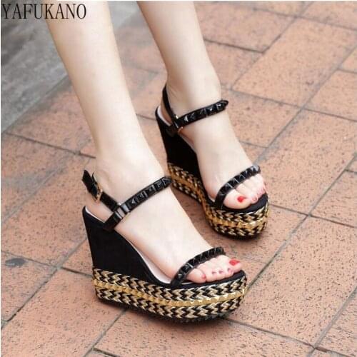 Summer New Fashion Wedges Heel Women Sandals Platform Rivet Straw Sandals Thick-Soled High Heels Small Size Women Shoes 31 32 33