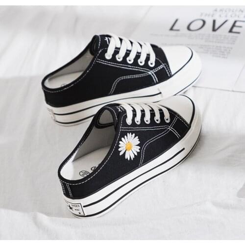 2020 Summer New Style Canvas Shoes Womens No Heel Little Daisy Thick Bottom Casual Loafers Students Slip-on Shoe 34-39 Sneakers