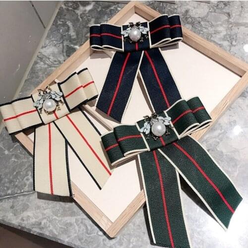 Crystal Insect Bee Women Brooch Bowknot Bows Cravat Bowtie Cloth Bee Pin Stripe Neck Ties Brooches Fashion Gifts Outfit Badge