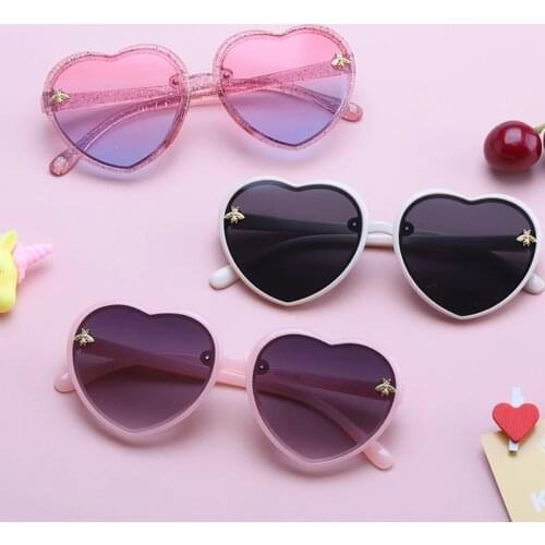 Children Boys Girls Sunglasses Heart Shape UV400 Protection Eyewear Lightweight Sunglasses for Kids Outdoors Travel Eyewear