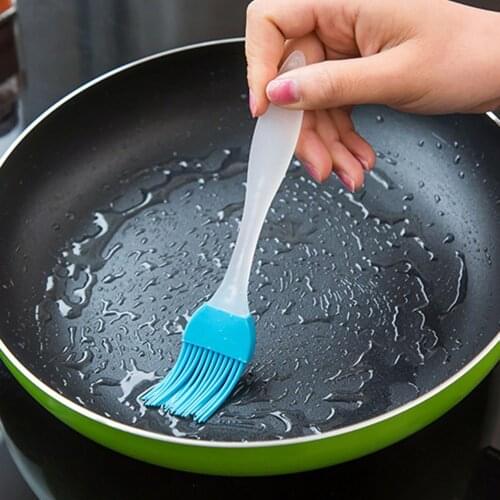 1Pc Portable Silicone Oil Bottle with Brush Grill Oil Brushes with Cover Liquid Oil Pastry Kitchen Bake BBQ Brush Kitchen Tools