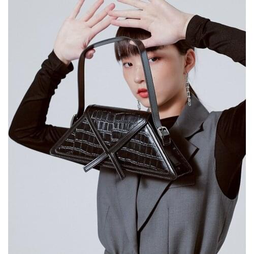 2021 New Handle Bag Women Retro Underarm Bag High Quality Leather Shoulder Bag Exquisite Female Baguette Bag