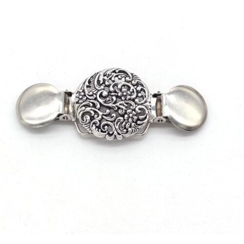 2021 New Vintage Cardigan Collar Clip Silk Scarf Scarf Button Women Fashion Trend Multifunctional Anti-light Corset Accessories