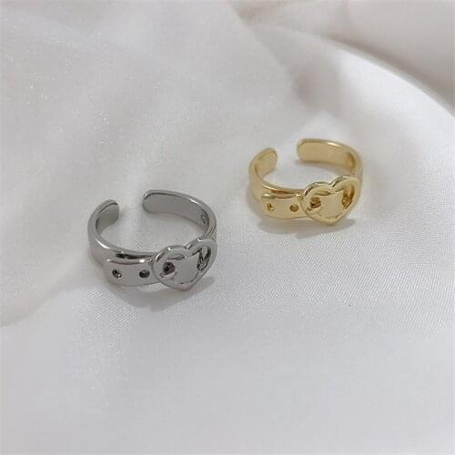 Korean geometric niche design feeling heart-shaped belt buckle ring web celebrity fashion womans ring simple ring