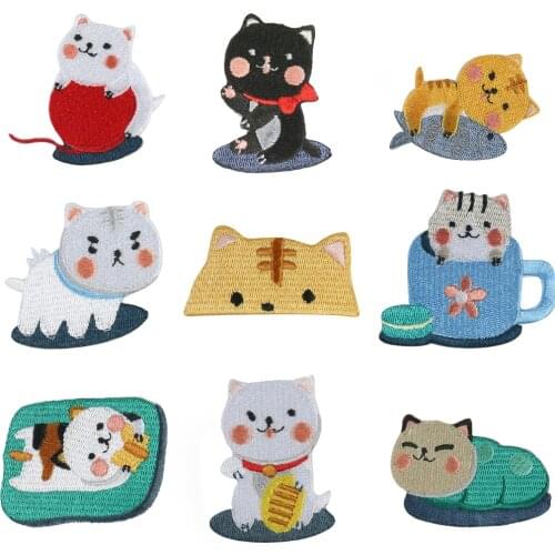 Cute Cat Animals Patch Iron on Patches Sewing Embroidered Applique for Jacket Clothes Stickers Badge DIY Apparel Accessories