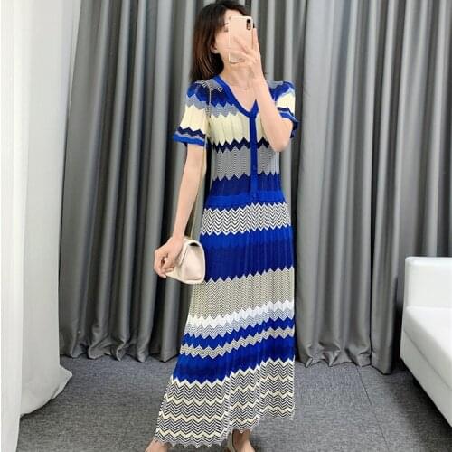 Summer Knitted Dresses Korean Wave Stripes Patchwork Maxi Dress OL Temperament Short Sleeve Ladies Dress Elegant V-neck Vestidos