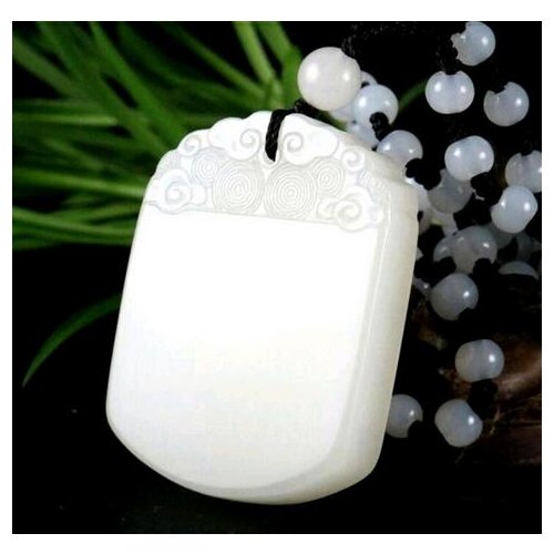 China 100% Natural Nephrite Hetian White Jade Handcarved Glossy Safe Lucky Pendant