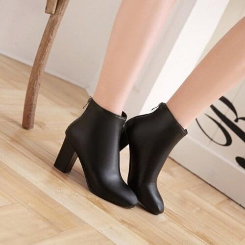 Big Size Fashion of Euro-American style round head, thick heel and high heel zipper boots