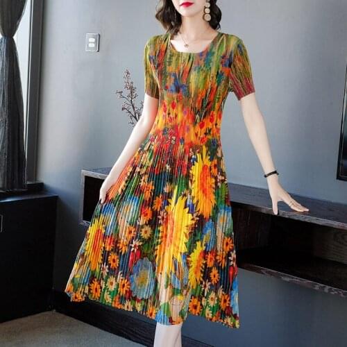 2021 Folds Summer Mid-Length Ladies Print Dress Slim Fashion Ethnic Style Dress Women Elegant Short Sleeve Korean Robes zh860