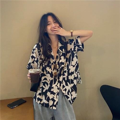 Floral Shirt Womens Clothing Retro Hong Kong Style Summer 2021 New Internet Celebrity Loose Short Sleeve Chic Top Ins Trendy