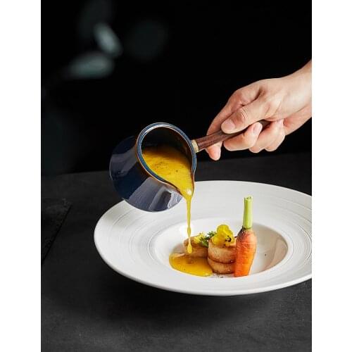 Japanese Creative Ceramic Steak Sauce Cup With Wooden Handle Hotel Restaurant Milk Jugs Solid Color V-Spout Coffee Milk CupLB520