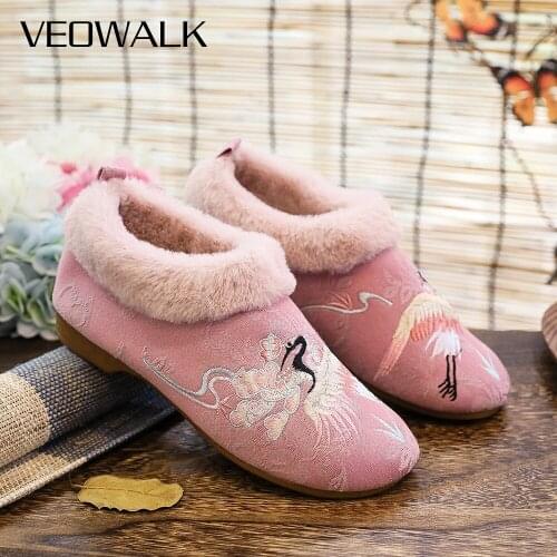 Veowalk Crane Embroidered Winter Women Cotton Flat Loafers With Faux Fur Collar Warm Comfortable Light Shoes for Elegant Ladies