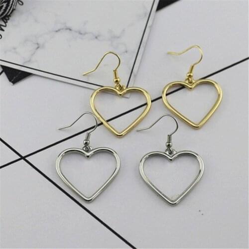 Simple peach heart earrings Simple and elegant alloy material 2018 new fashion heart-shaped earrings