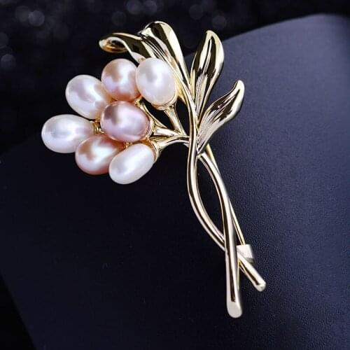 New Beautiful Freshwater Pearls Flower Female Brooch Pin Vintage Elegant Bouquet Brooches for Women Clothes Floral Broche Pins