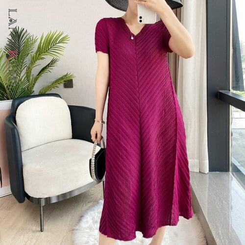LANMREM Pleated Dress For Women 2021 Summer New V Neck Short Sleeve Loose Casual Dresses Female Elegant 2D3996