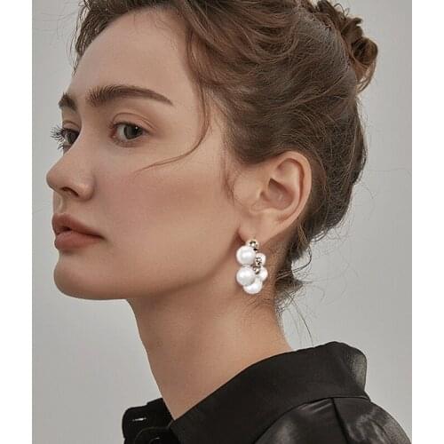 Korean Cute Simple Round Pearl Stud Earrings For Women Elegant Gold Irregular Temperament Stud Earring Jewelry Gifts