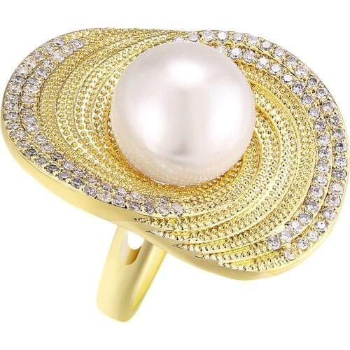 Women White simulated Pearl rings Setting with Cubic Zirconia Prong Setting Fashion Shell Pearl Party Rings