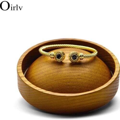 Oirlv Jewelry Display Round Dish Jewelry Support Wooden Earring Display Holder Earring Ring Bracelet Display for Jewelry Shop