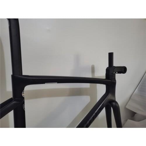 2021 New latest ultralight carbon road bike frame BOB coating with threaded BSA 700C road carbon bicycle 2 years warranty