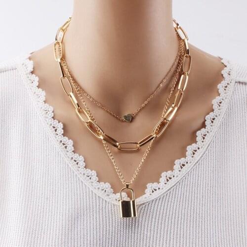 Womens Simple Vintage Necklace Geometric Heart Layered Necklace Exaggerated Lock Choker Necklace for Women Jewelry Statement