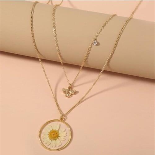 Multi-Layer Daisy Bee Clavicle Chain Necklace Gold Pendant Necklace for Women Creative Jewelry Gift
