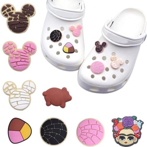 Single Sale 9pcs PVC Cartoon Character Shoe Charms,Shoe Buckles Accessories Fit Bands Bracelets Croc JIBZ,Kids Party X-mas Gift