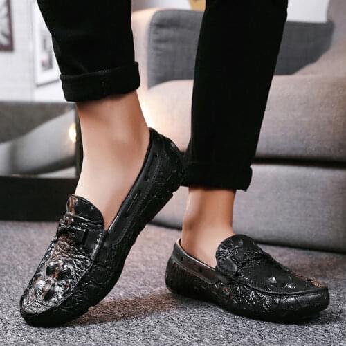 New Summer Mens Brogue Shoes Fashion Slip on Men Dress Shoes Business Loafers Men British Youth