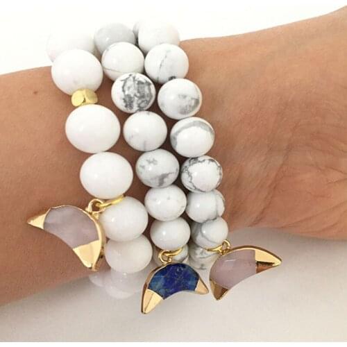 Punk Style Women Bracelet Teeth Shape Stone Charm with Gold Coated Filigree Stone Bead White Color Creative Design
