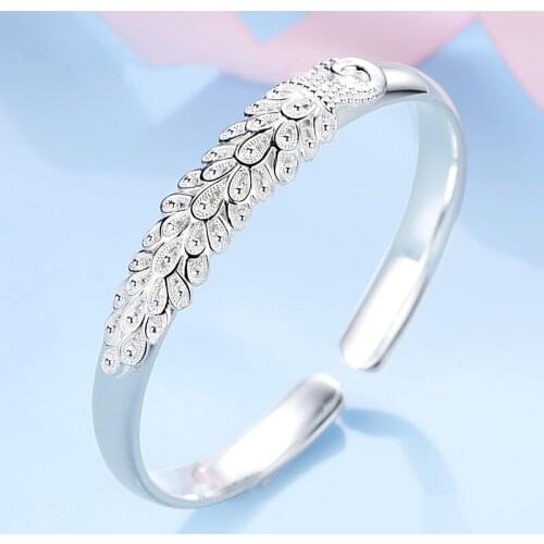 Peacock Bracelet Female Young Fashion Mother Jewelry Girlfriend Gift Peony Flower-shaped Bracelet Simple Luxury Jewelry