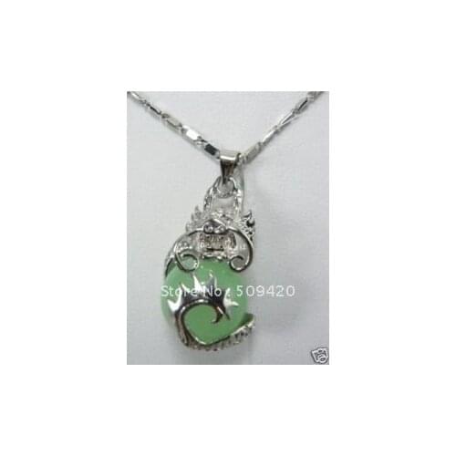 Free Shipping>>>FASHION GREEN stone DRAGON SILVERY PENDANT & NECKLACE