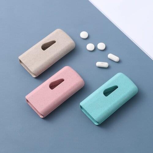 1PC Medicine Pill Holder Tablet Cutter Splitter Pill Case Mini Useful Portable Storage Box Pill Tablet Pill Cutter Divider