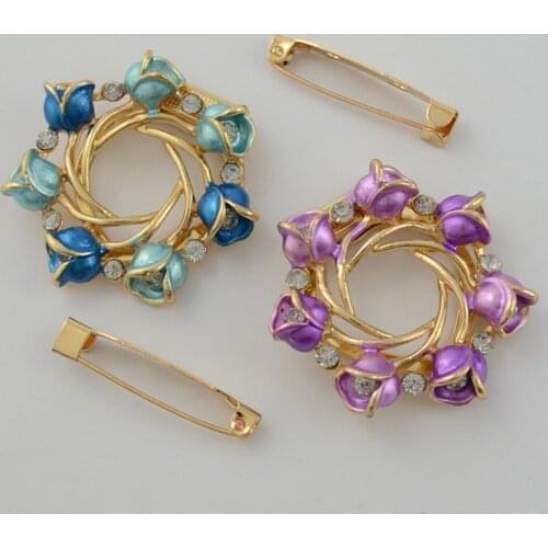 Romantic Flower Gold Metal Beads Rhinestone Brooches Scarf Pins for Women Clothes Fashion Accessories Party Jewelry