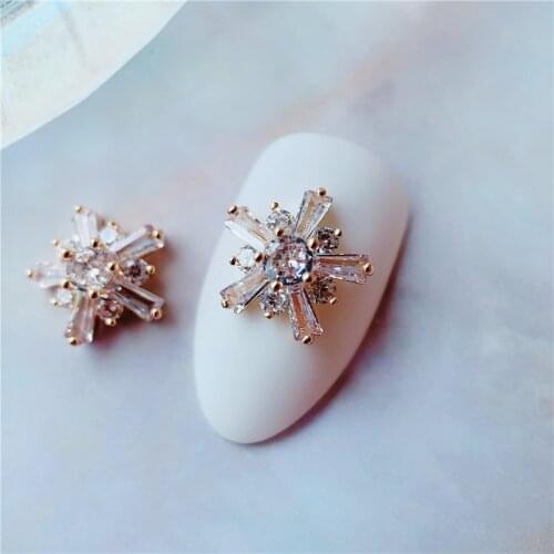 5pcs TN3749 Christmas Snowflake Alloy Zircon Nail Art Crystals Jewelry Rhinestones Nails Accessories Supplies Decoration Charms