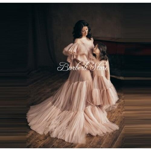 Mother And Daughter Pretty Tulle Dress See Thru Mesh Party Gowns To Photography Mom And Kids Ruffles Long Maternity Robe Vestido