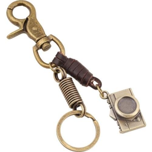 Fashion Women Men Metal Key Chain for Car Bag Retro Camera Charm Keyring Brown Leather Holder Keychain Rock Vintage Jewelry Gift