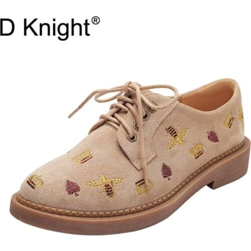 2021 Autumn New Flat Bottom Womens Oxfords Shoes British Embroidered Casual Lace Up Single Ladies Brogues Student Sneaker Shoes