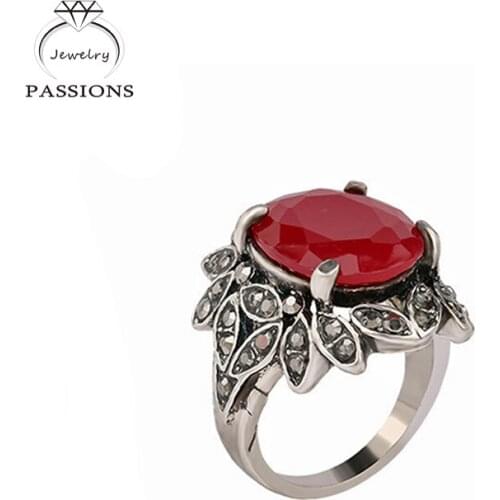 Bohemia Ethnic Style Red Oval Crystal Carving Petal Leaf Vintage Ring Antique Silver Color Rings Women&Men Suitable Jewelry Gift
