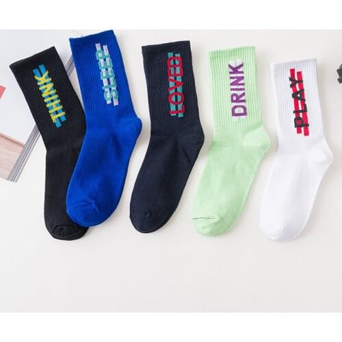 2021 New Street Hip-hop Sports Socks Alphabet Cotton Mid-tube Socks Basketball Sports High-top Mens And Womens Trendy Socks