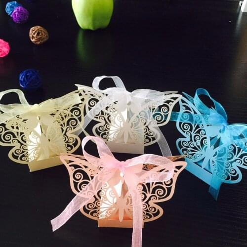 50pcs Hollow Butterfly Candy Box Wedding Gift Bag with Ribbon for Wedding baby shower Birthday Favors Event Party Supplies