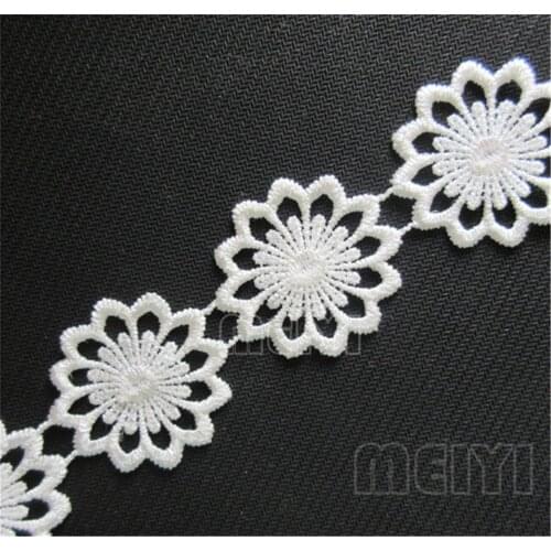 10x White Floral Polyester Embroidered Lace Trim Ribbon Applique Fabric Handmade Sewing Craft Wedding Dress Decoration 4.3cm