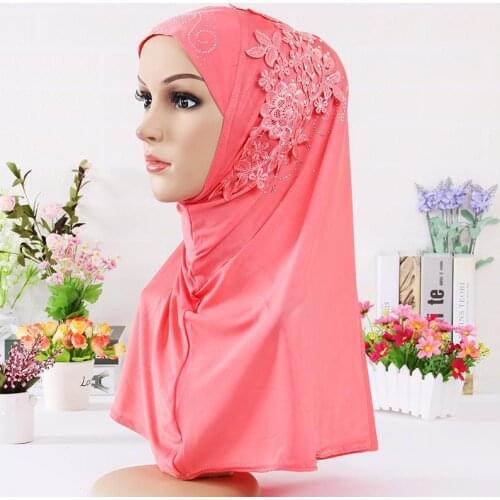 New lace Fashion Women Muslim Headscarf Solid Cotton Flower Diamond Islamic Hijab Scarf Shawls and Wraps Ready To Wear Hijabs
