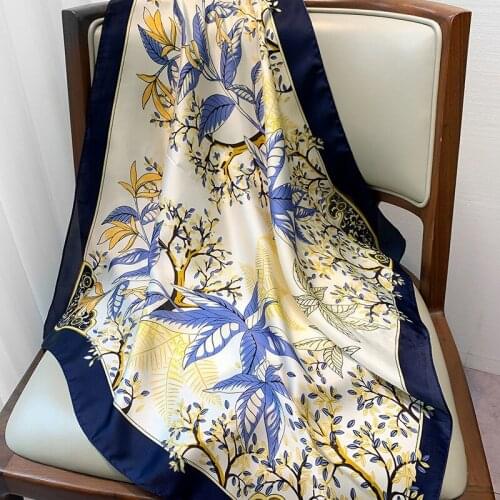 New fashion small square scarf female flower printed multifunctional Decorative summer sunscreen scarf Headband tyin gift