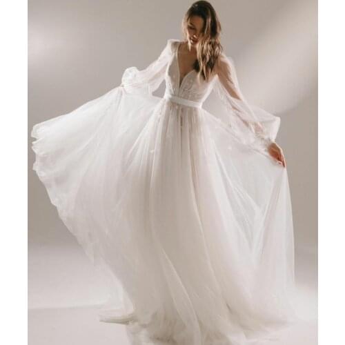 Elegant Long V-Neck Tulle Wedding Dresses Ivory Illusion Back Pleated Robes De Mariée Bridal Gown For Women