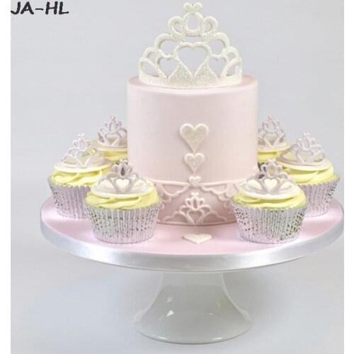 2pcs Hot Sale Crown Plastic Fondant Cutter Cake Mold Fondant Cupcake Decorating Tools