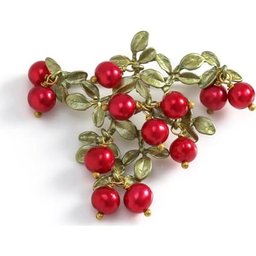 Luxury Cranberry Pearl Shawl Buckle Brooch For Women Girl Red Fruit Party Brooches Silk Scarf Buckle