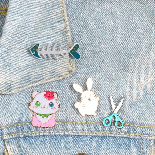 Cartoon Cute Brooch Bunny Cat Fish Bone Hyacinth Flowers Enamel Pin Jackets Lapel Pins Backpack Brooches for women Child Jewelry