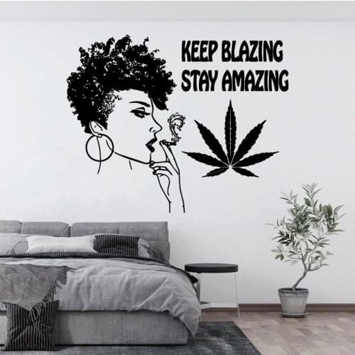 Girl Tobacco Leaf African Black Girl Smoking Portrait Vinyl Decal Beauty Salon Salon Bar Party Girl Room Decoration Wall Sticker