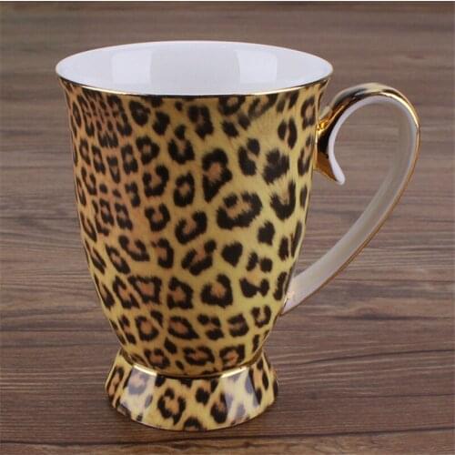 Nordic Fashion Ceramic Coffee Mug Creative Porcelain Leopard Handgrip Breakfast Milk Tea Cup Office Water Bottle Drinkware