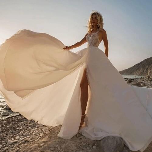 Wedding Dress for Bride with V-neck Sleeveless Tassel Applique Lace Tulle Bridal Gowns